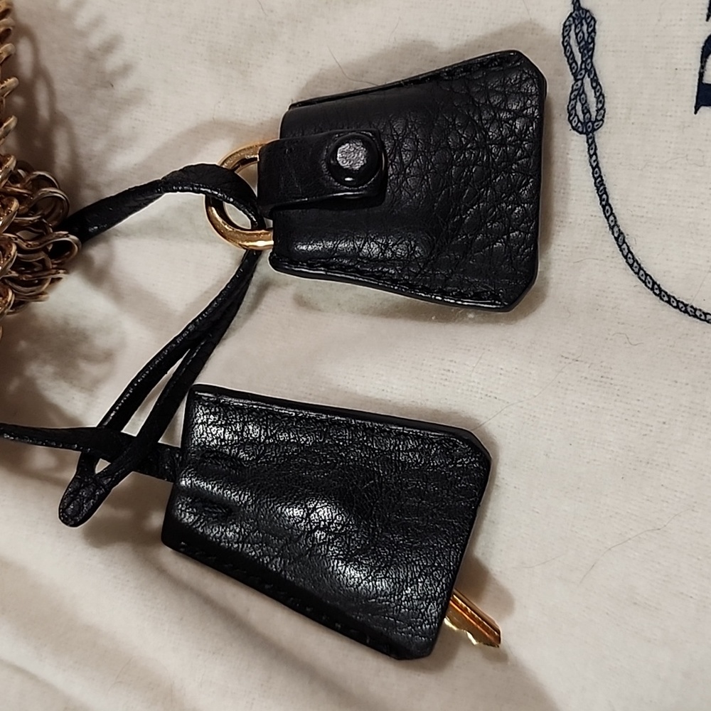 PRADA - Picture 5 of 5